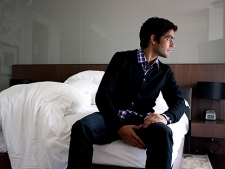 "Entourage" star Adrian Grenier poses in a Toronto hotel on Tuesday August 24, 2010 as he promotes his new film "Teenage Paparazzo." (THE CANADIAN PRESS/Chris Young)