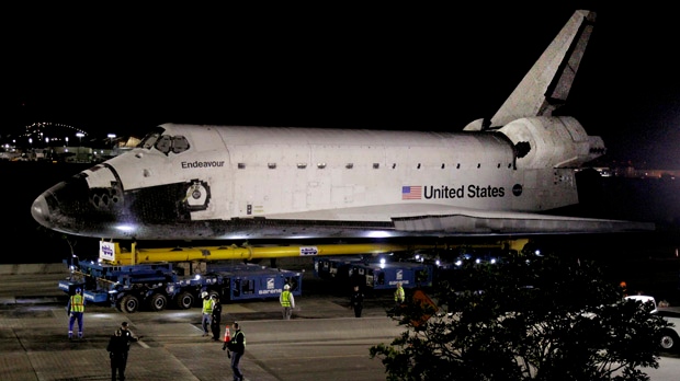 Space shuttle Endeavour in L.A.