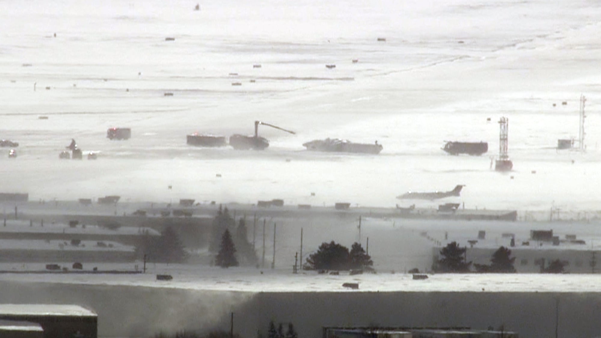 Plane crashes at Toronto Pearson CP24